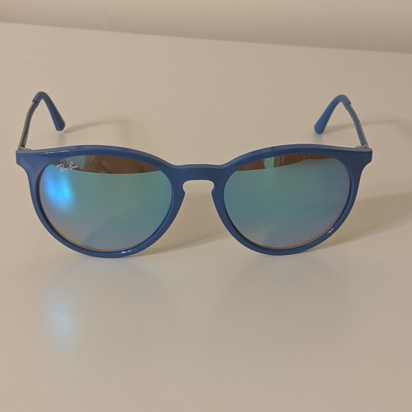 Sunglasses - Picture 5 of 7